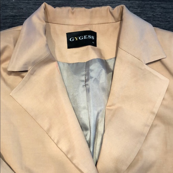 Blazer - Picture 2 of 3